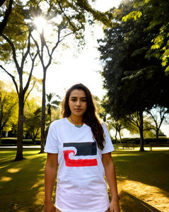 Te tino flag tee
